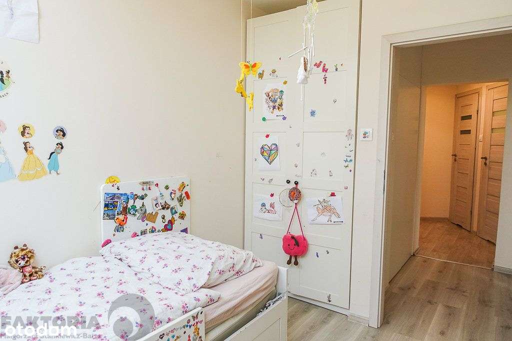 Mieszkanie po remoncie, 4 pokoje, balkon-8
