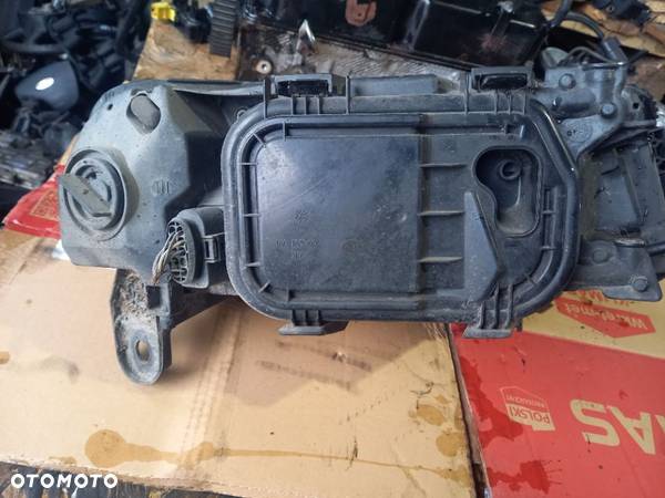 Lampa przód Lewa Audi a6c6 06 - 4