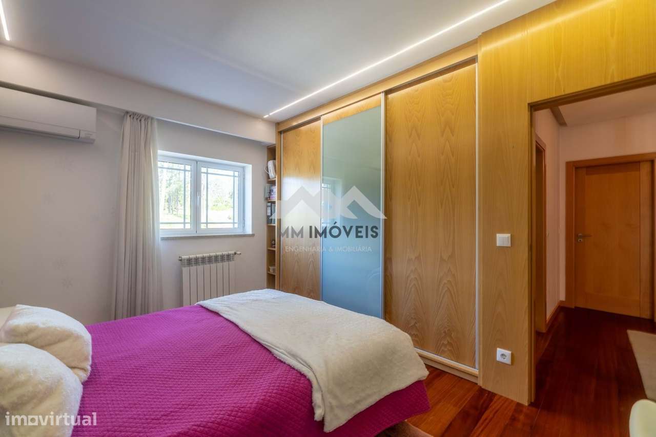 Moradia T4 | Piscina | Jardim | 4 frentes | Praia Fluvial-52