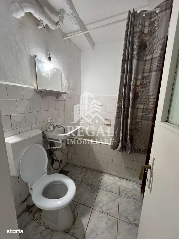 Spațiu comercial de vânzare – 47 mp utili, vitrină generoasă-9