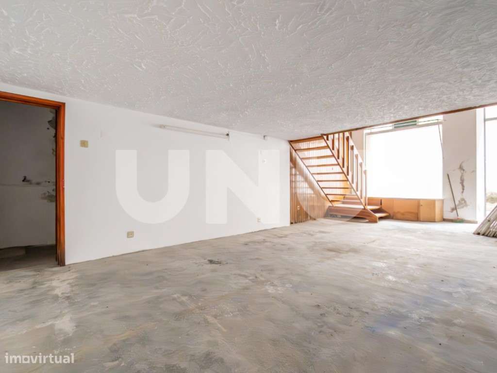 Prédio com Dois Edifícios Independentes no Tortosendo - Elevado Pot...-43