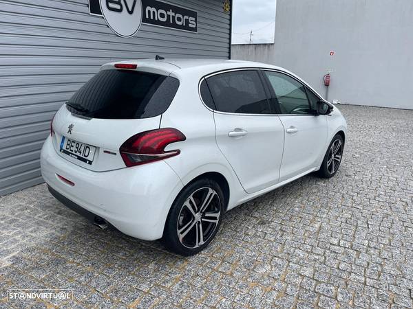 Peugeot 208 1.2 PureTech GT Line - 5