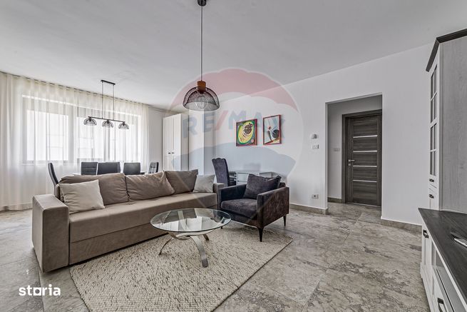 Apartament modern cu 3 camere de închiriat în zona centrală