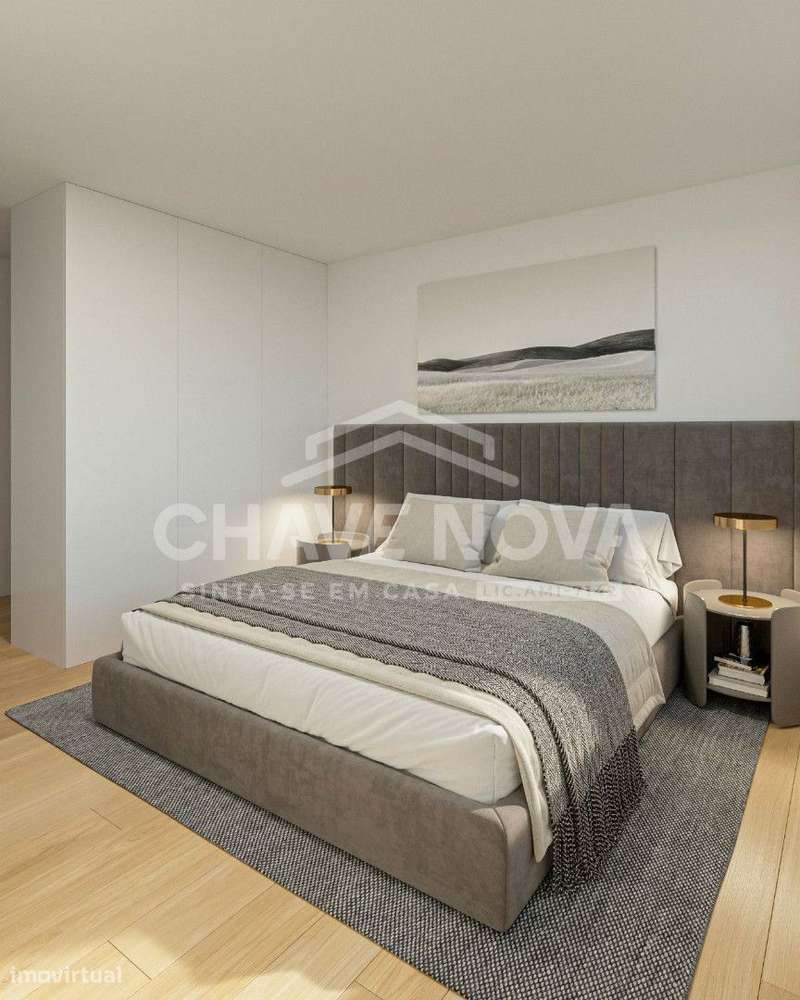 Apart. T4 Novo c/2 Lugares de Garagem - Condomínio Fechado na Madalena-13