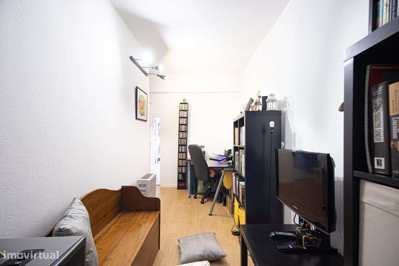 T1+1 luminoso e elegante em localização estratégica em Carcavelos-15