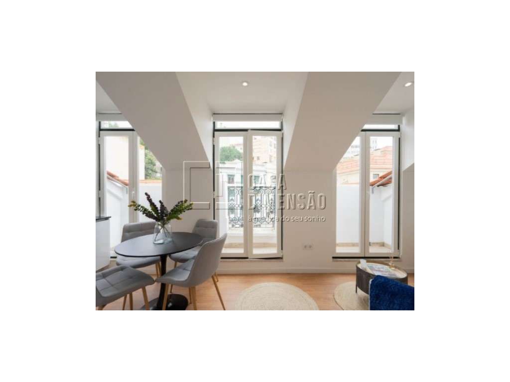 Apartamento de tipologia T2 com 51 m2 totalmente renovado, mobilado... - Grande imagem: 2/24