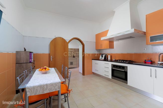 Moradia Tradicional Algarvia com Anexo e Terreno Amplo em Casa Branca,-15