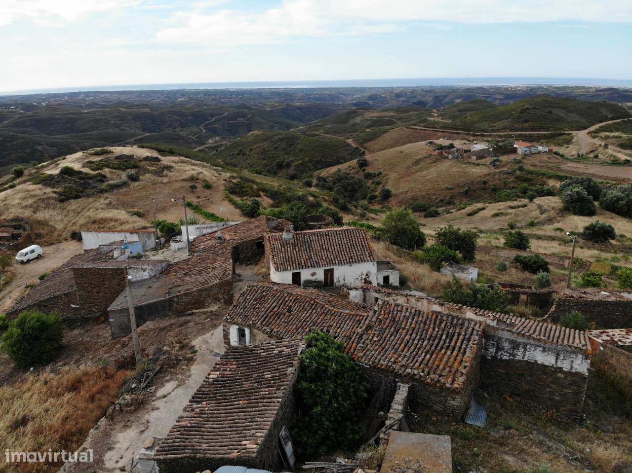 Moradia T4 para Recuperar, zona Alta na Serra de Tavira-3