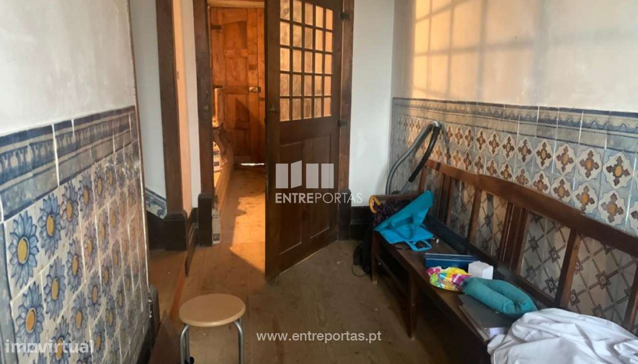 Venda de imponente prédio para restauro, Centro da Cidade, Melgaço - Grande imagem: 5/33