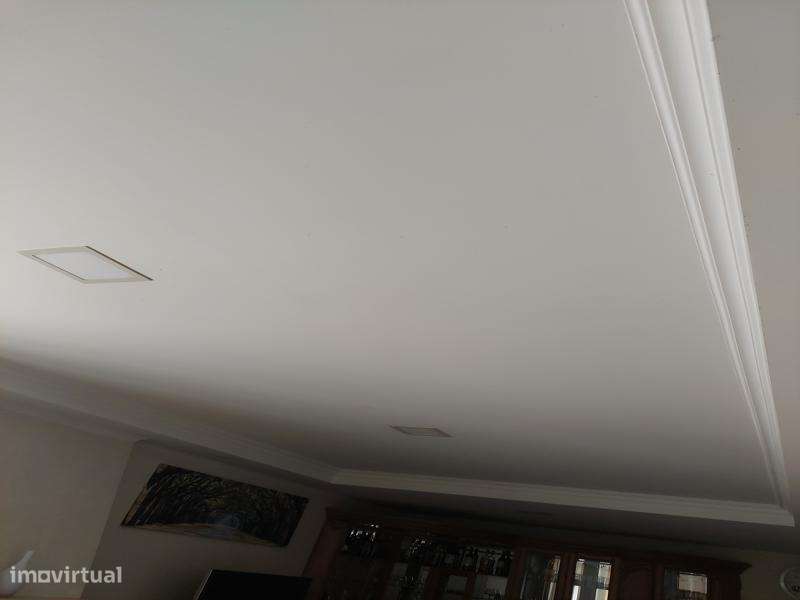 Excelente Quintinha em Lote de 1960 m2, com construção de 300 m2-18
