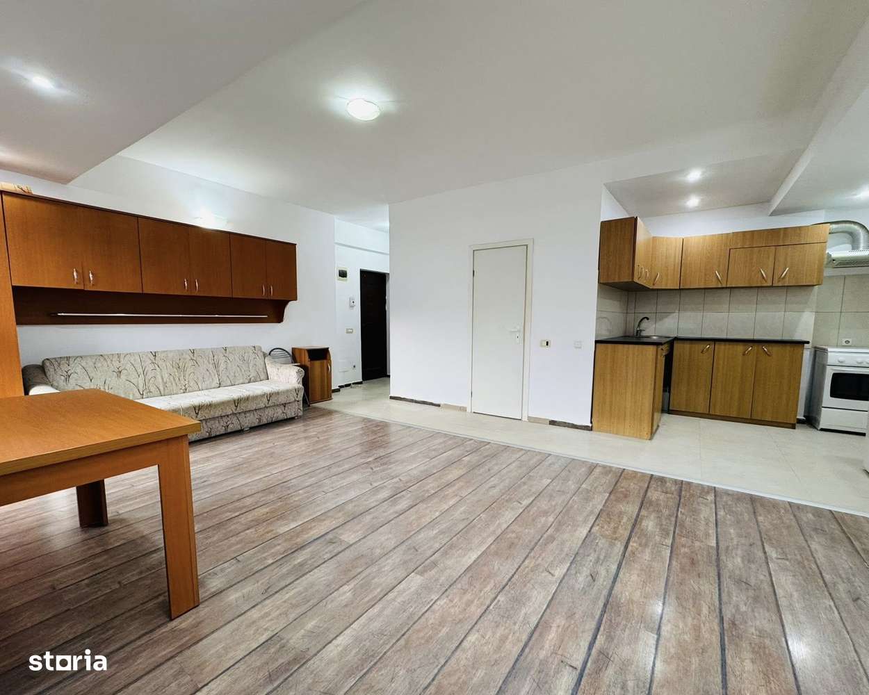 DE ÎNCHIRIAT - Apartament  în zona Rogerius, Oradea - IMOBIHOR - Imagine principală: 2/5