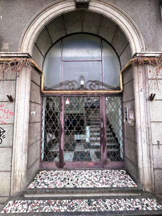 Vand apartament boem, intr-un bloc ca un refren-9