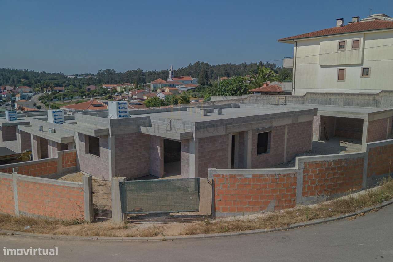 Moradia T3 Nova em Travanca Santa Maria da Feira-19