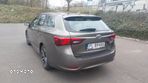 Toyota Avensis 2.0 D-4D Premium - 5