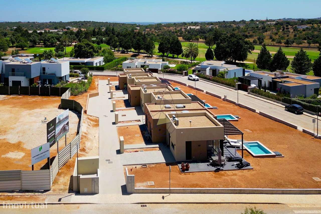 Moradia em banda com piscina em primeira fase de construção em Silves - Grande imagem: 3/12