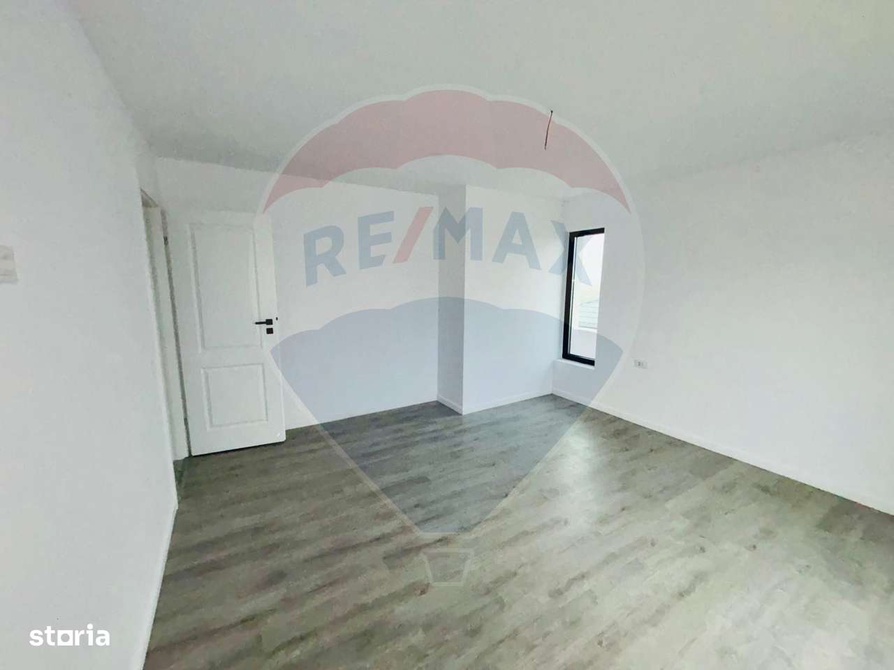 Buftea - Vilă nouă cu 5 camere, 3 băi, 141 mp utili, finisaje premium-17