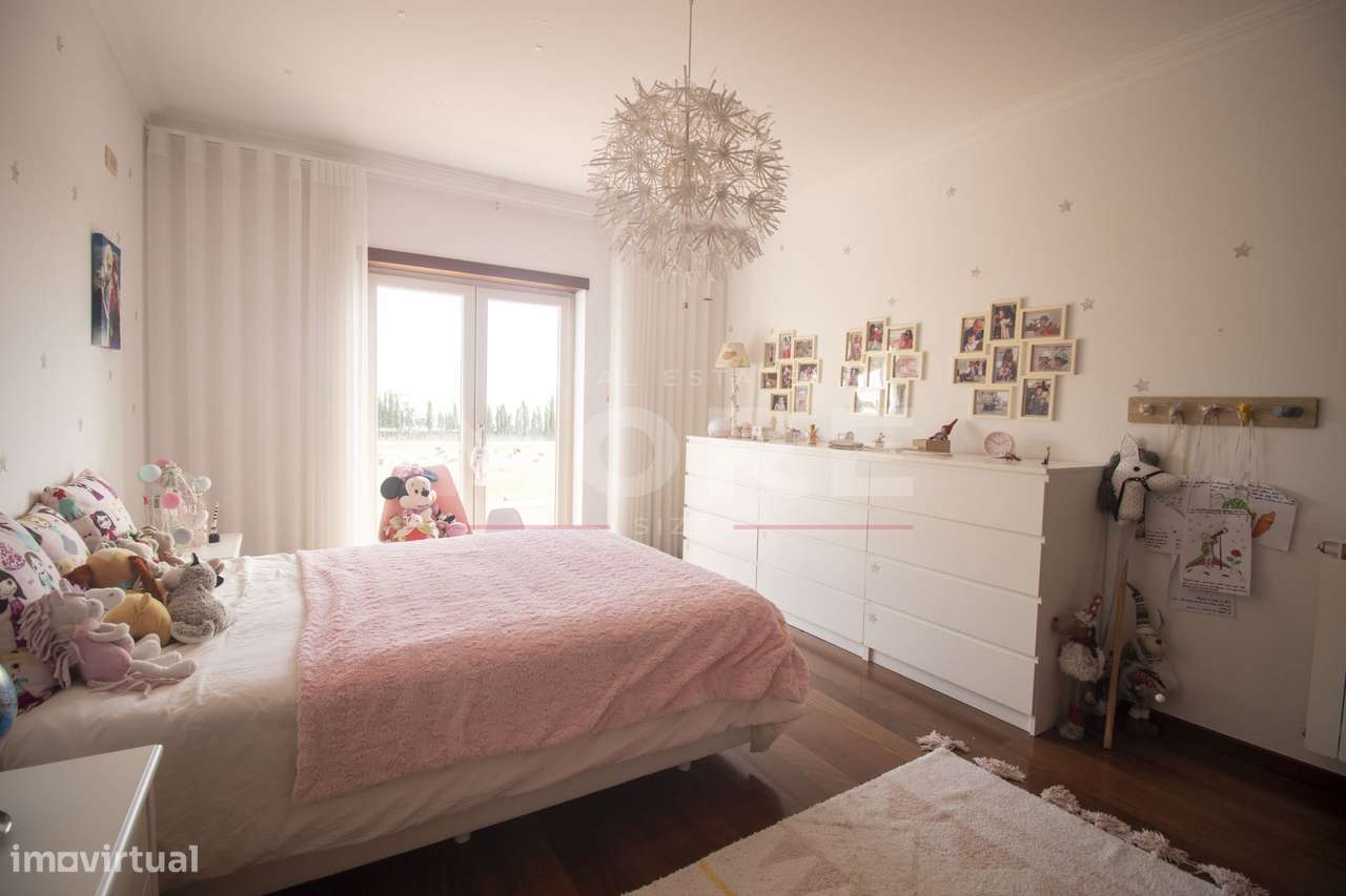 Moradia T5 independente de Gaveto - Caldas da Rainha-29