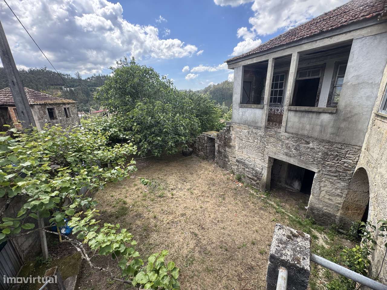 Moradia, granito p/recuperar – Oliveira de Frades-4