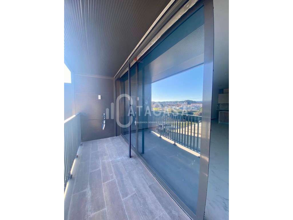 Apartamento T3 NOVO para venda no Centro de Aguada de Cima - Grande imagem: 5/25