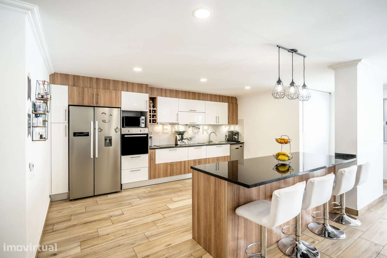 Moradia T6 com Piscina e 2 Anexos em Faro – Totalmente Renovada com Ma - Grande imagem: 4/34