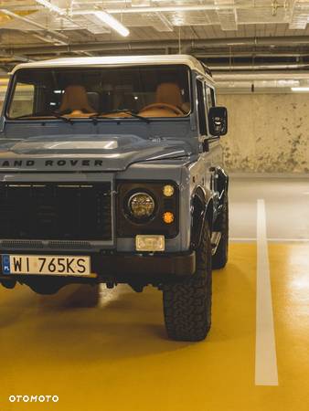 Land Rover Defender 90 2.2 TD4 E - 11