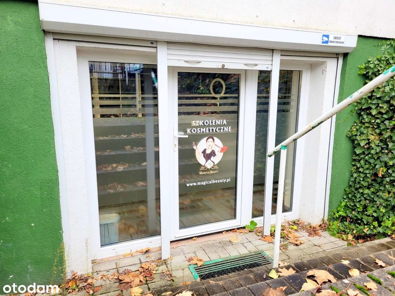 Lokal usługowy z dużą witryną, idealny na biuro/gabinet/fryzjera-3