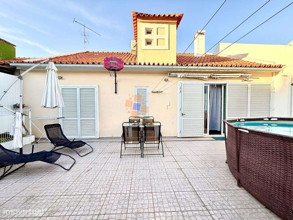 Encantadora Moradia Térrea T3 com Quintal e Garagem - Alto do Moinh... - Grande imagem: 4/27