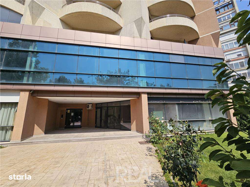 Vanzare Spatiu comercial stradal - Parter si Mezanin - 900 mp - Imagine principală: 4/20