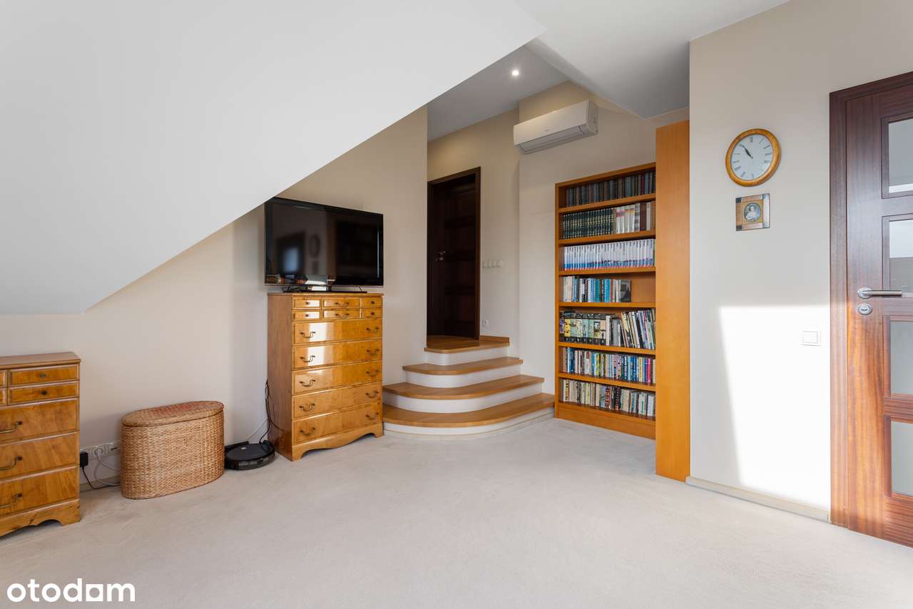 Przestronny LUKSUSOWY dom wolnostojący z wyjątkowym ogrodem!-15