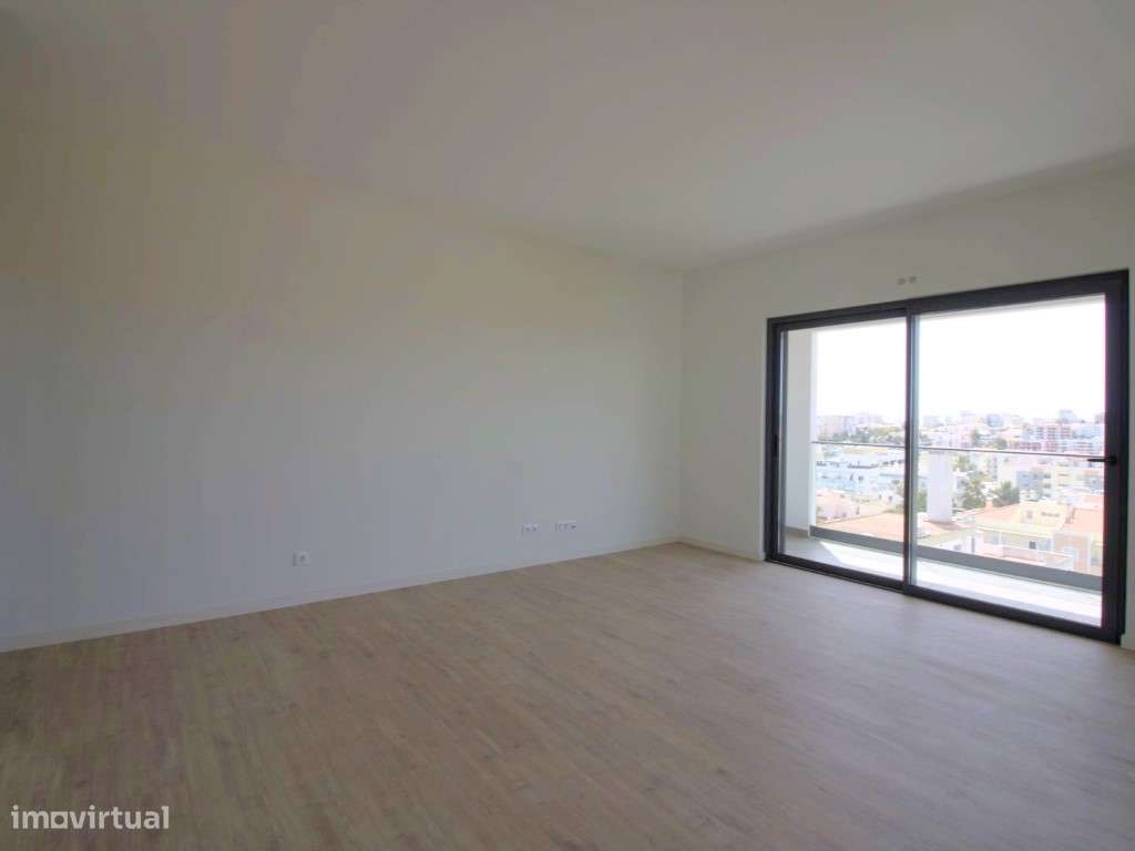 Apartamento T4 com vista desafogada em Portimão - Grande imagem: 5/52
