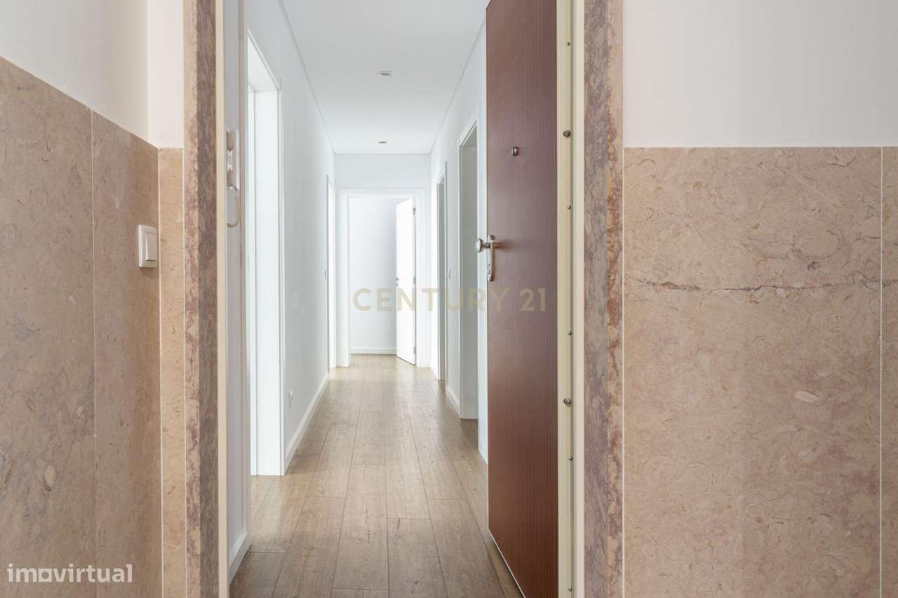 Apartamento T3 renovado, com elevador e 2WC em Arroios, Lisboa. Para A - Grande imagem: 5/31