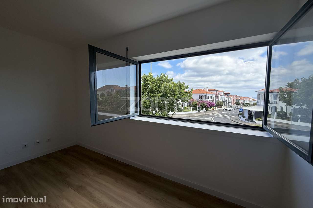 Apartamento T2 renovado no Paim.-26