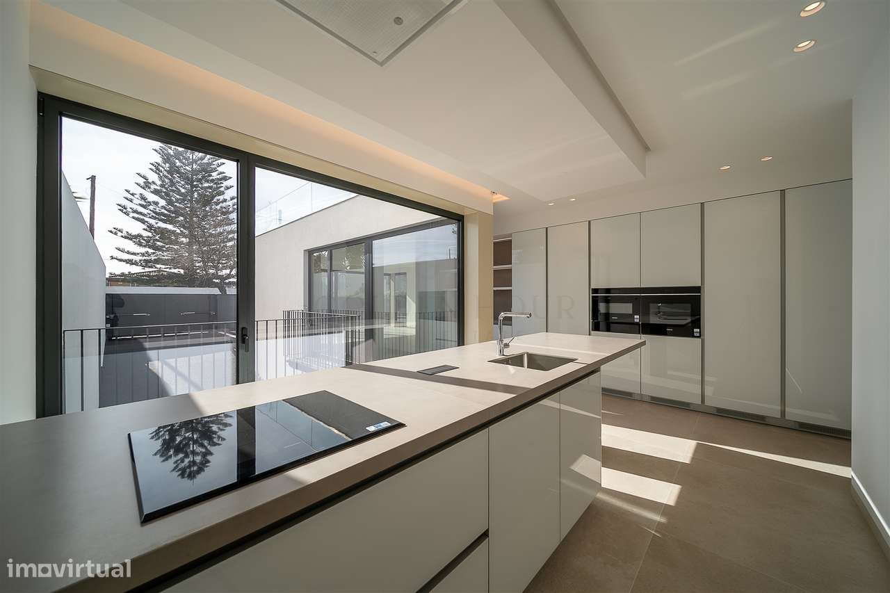 Moradia T4 de Luxo em Canidelo com Vista Mar | Golden Hour Real Estate - Grande imagem: 5/27