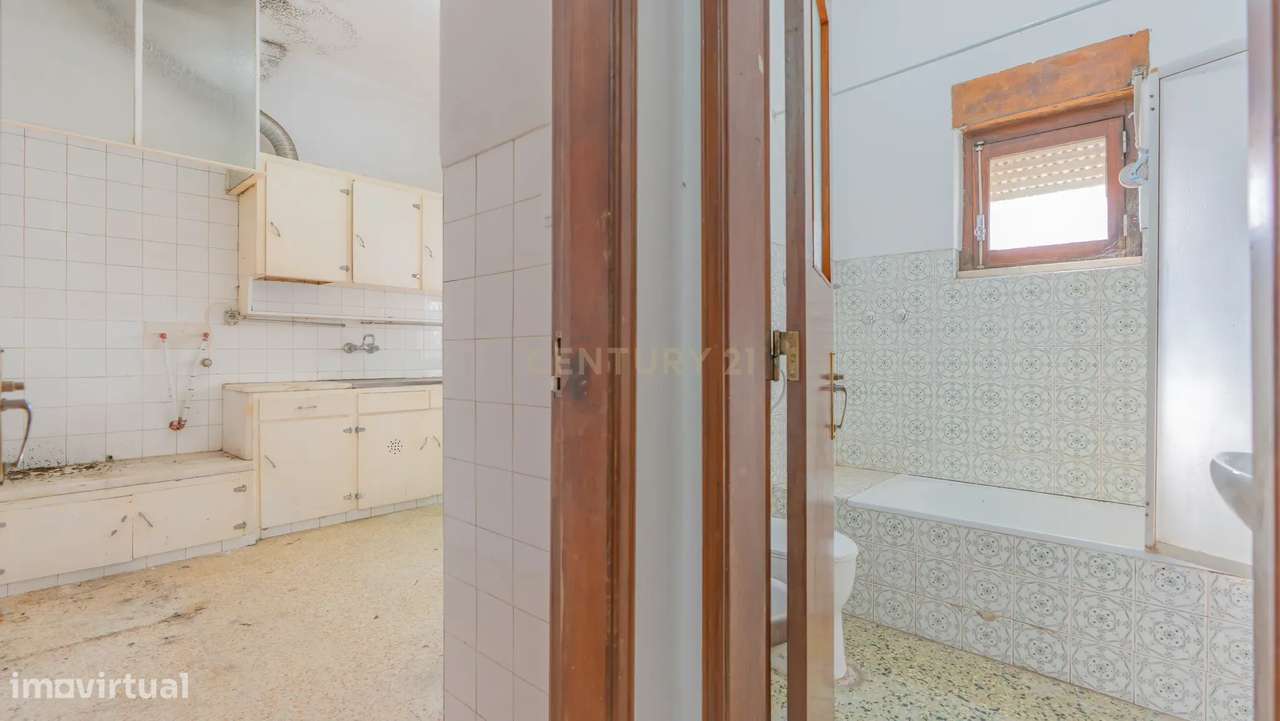 Moradia Isolada com Terreno de 1041 m² – Um Mundo de Possibilidades!-56