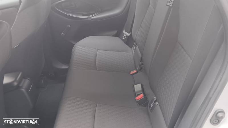 Toyota Yaris 1.5 HDF Comfort Plus - 8