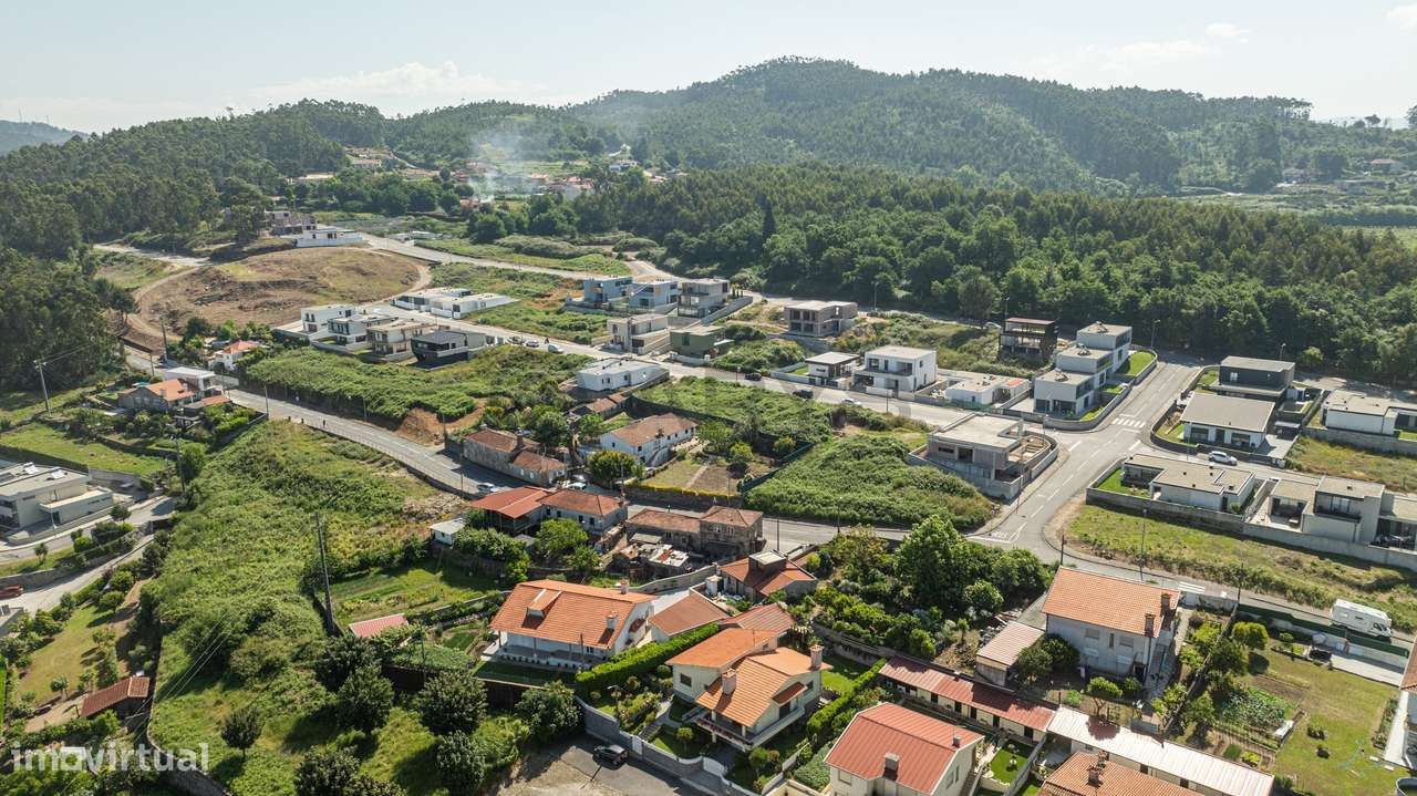 Terreno Exclusivo em Loteamento de Luxo – Ruivães, Vila Nova de Fam...-12