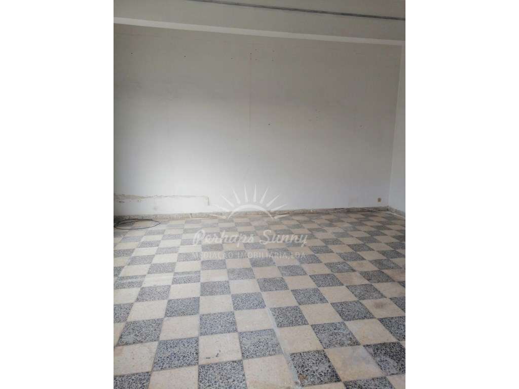 Edificio Habitacional + Comercio - Centro Cartaxo-15