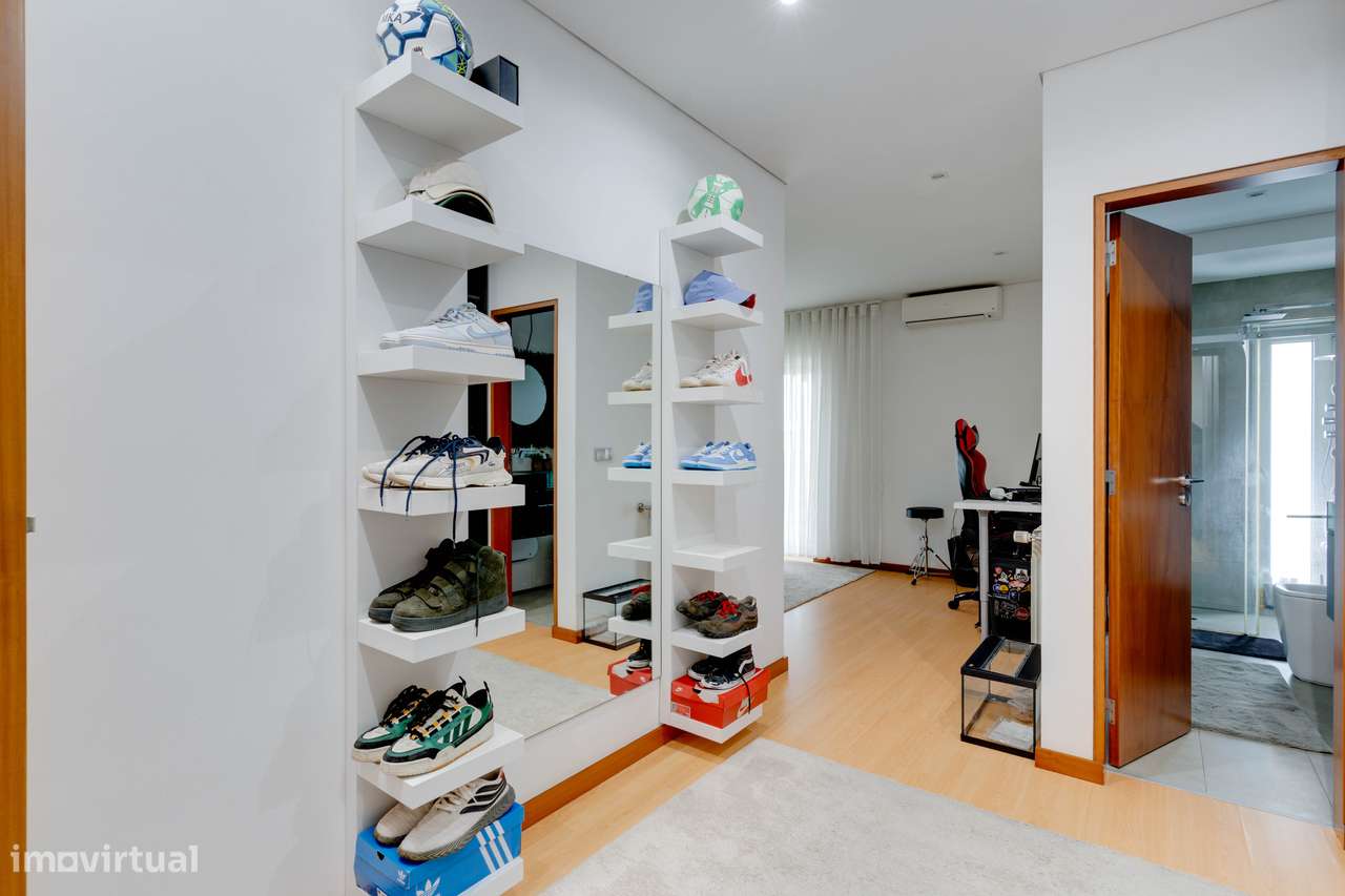 Elegância e Privacidade na Moradia dos Seus Sonhos-14