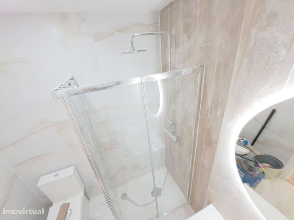 Apartamento T2 com pátio para venda em Algueirão-Mem Martins - Sint...-26