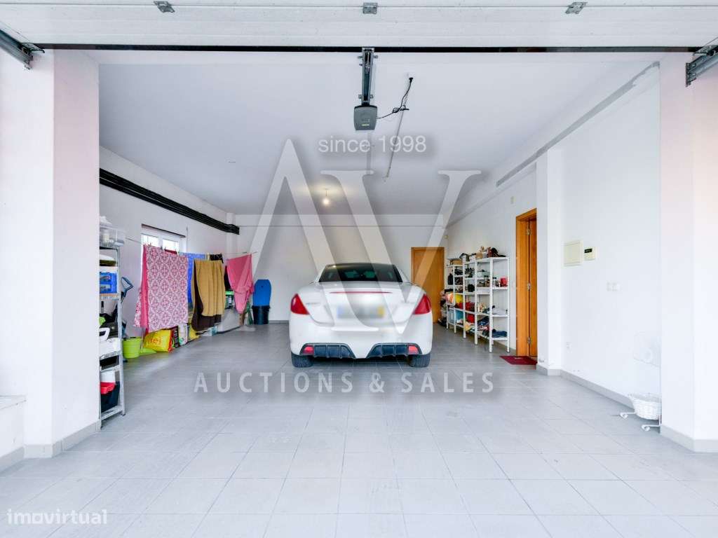 Moradia Independente V3+1 de R/C e Cave-33