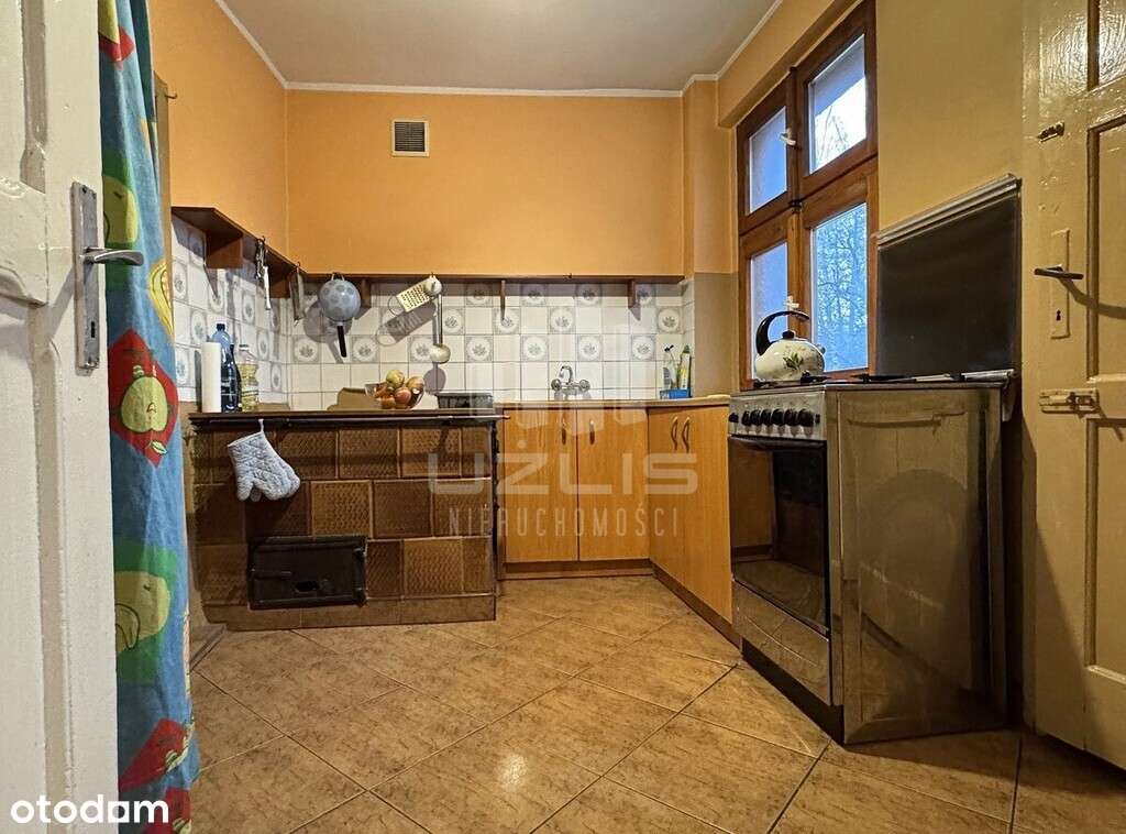 Dom z budynkami gospodarczymi w sercu Skarszew-14