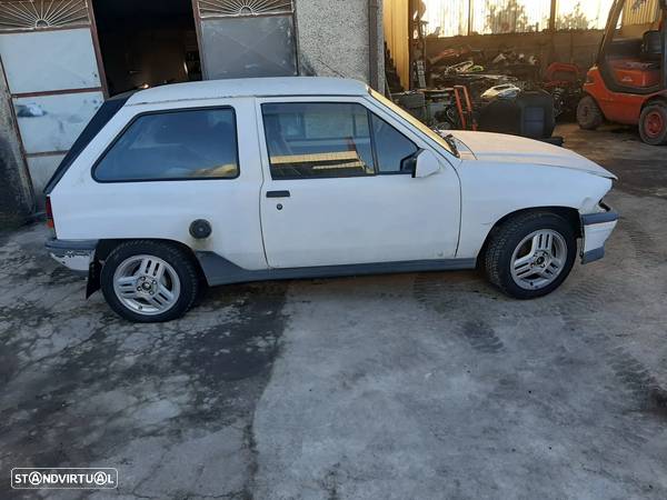 Opel Corsa para peças - 2
