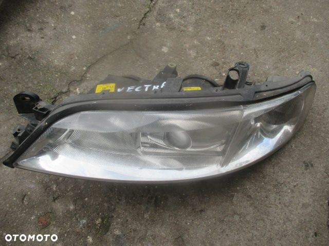 OPEL VECTRA B LAMPY XENON PRZEDNIE CENA ZA 2 LIFT XENON - 2