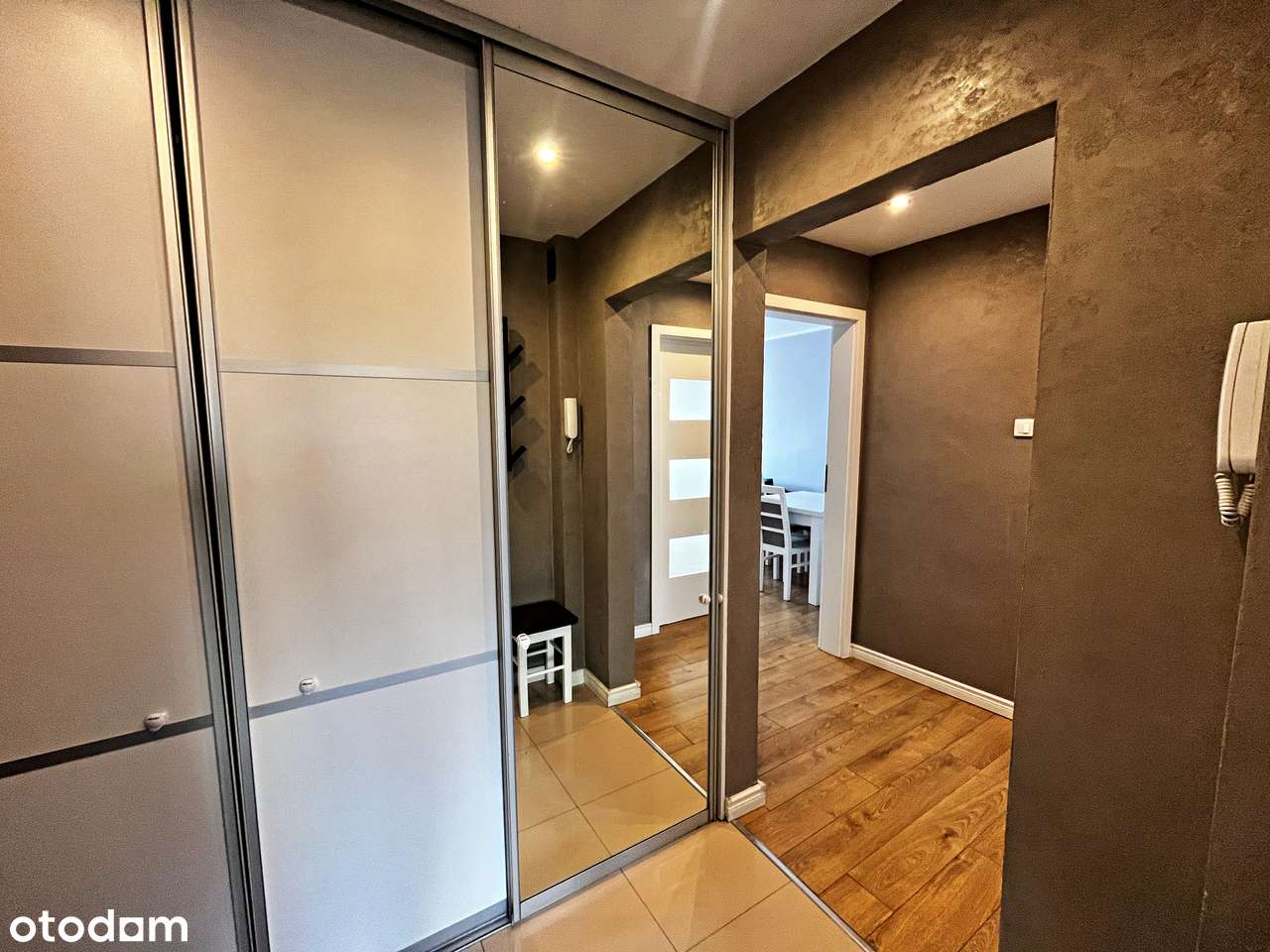 2 pokojowe mieszkanie z balkonem i klimatyzacją -ul. Śmigłego Rydza 36-8