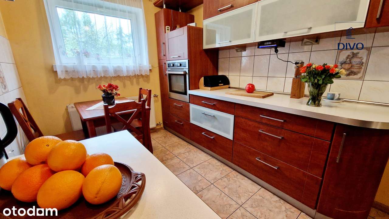 Dom w cichym miejscu z dużym pięknym ogrodem-9