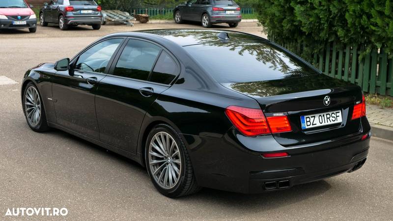 BMW Seria 7 740i Aut. - 8