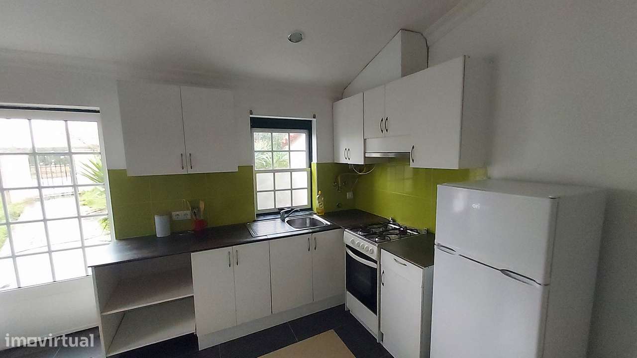 Moradia T2 - Próximo de Fátima - Grande imagem: 5/17