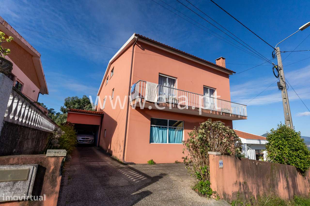 Moradia em Moledo com Vistas Deslumbradas!-14