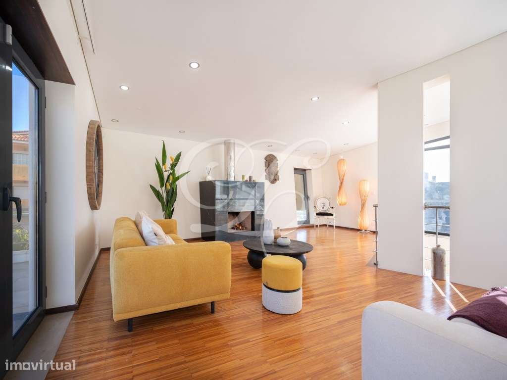 Moradia T4+1 com piscina, jardim relvado e área de barbecue | Cascais-13