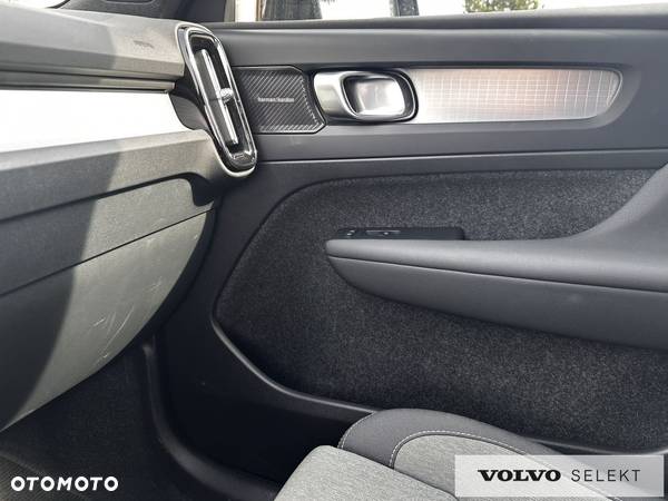 Volvo XC 40 - 18